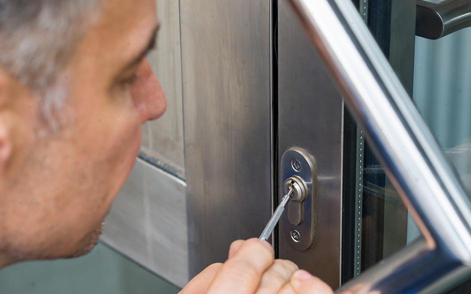 tarif serrurier ouverture de porte Cergy